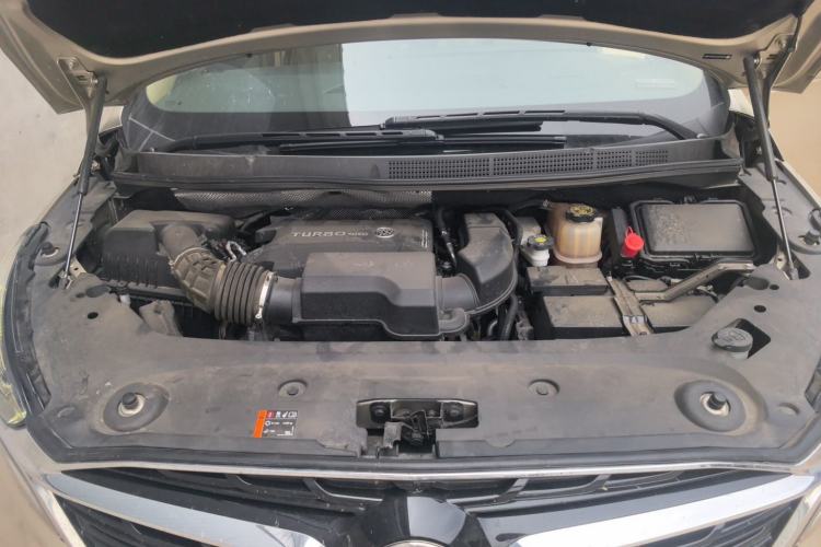 Used Buick GL8 2020 ES Land Cruiser 653T Luxury Model Engine Bay