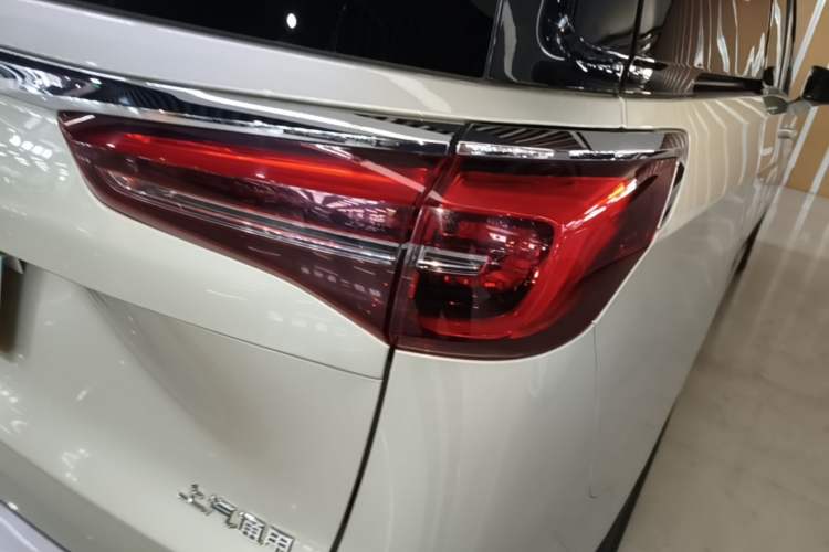 Used Buick GL8 2020 ES Land Cruiser 653T Luxury Edition Exterior 3