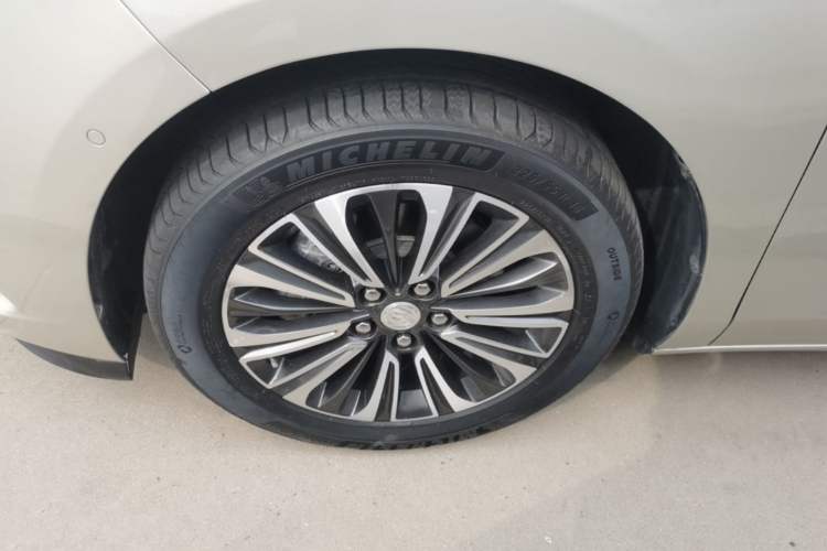 Used Buick GL8 2020 ES Land Cruiser 653T Luxury Model Exterior 4