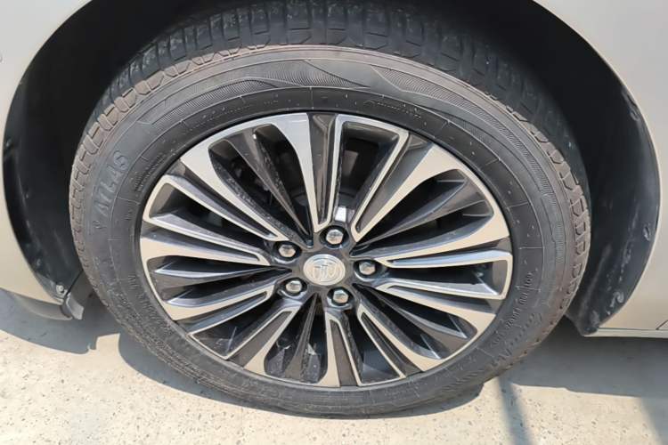 Used Buick GL8 2020 ES Land Cruiser 653T Flagship Model Exterior 4