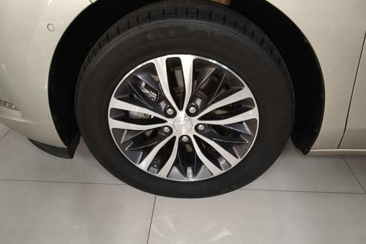 Used Buick GL8 2020 ES Land Cruiser 653T Luxury Edition Exterior 4