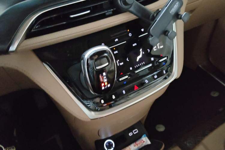 Used Buick GL8 2020 ES Land Cruiser 653T Luxury Model Gear Lever