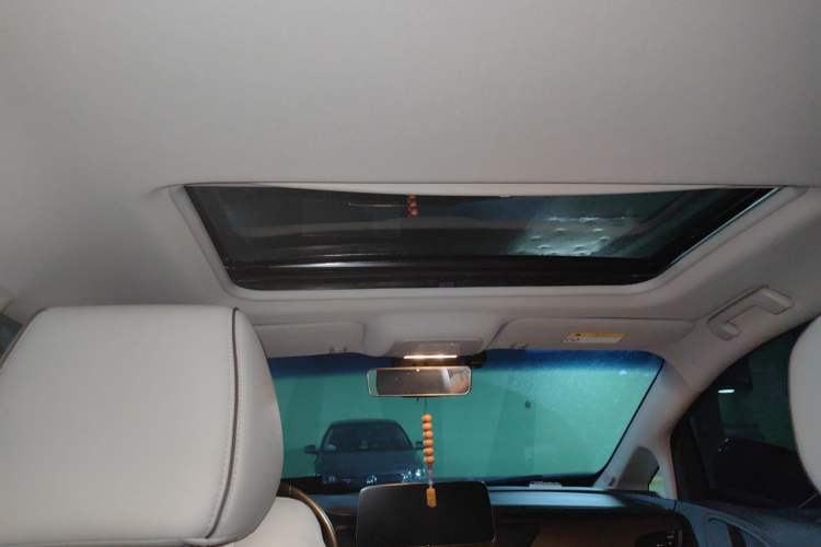 Used Buick GL8 2020 Land Cruiser Executive Class 652T Comfort Model Headliner