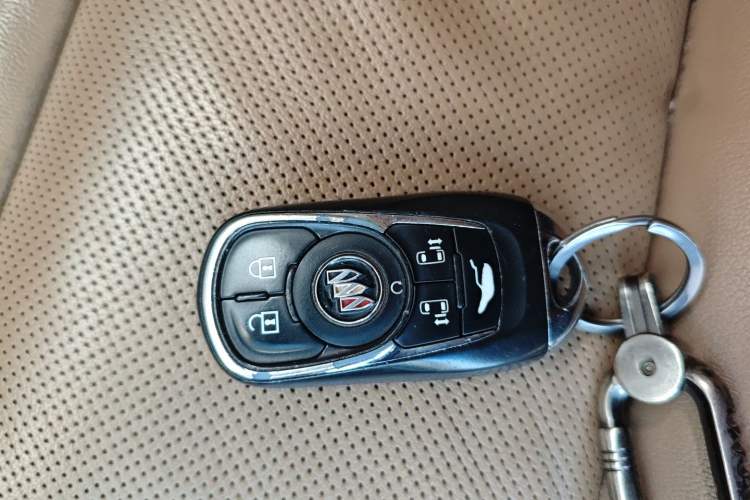 Used Buick GL8 2020 ES Land Cruiser 653T Luxury Model Interior 1