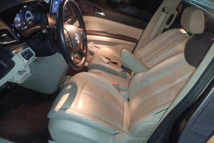 Used Buick GL8 2020 Land Business Class 652T Luxury Model Left Front Seat