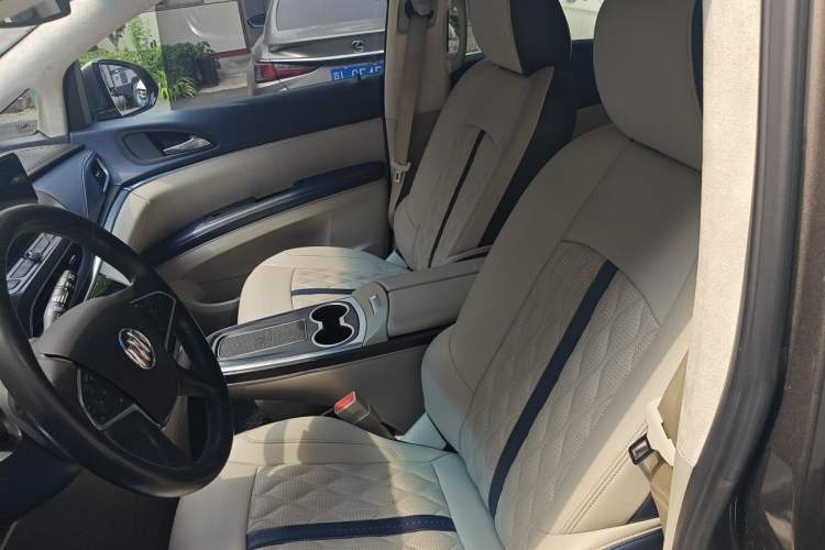 Used Buick GL8 2020 Land Business Class 652T Luxury Model Left Front Seat