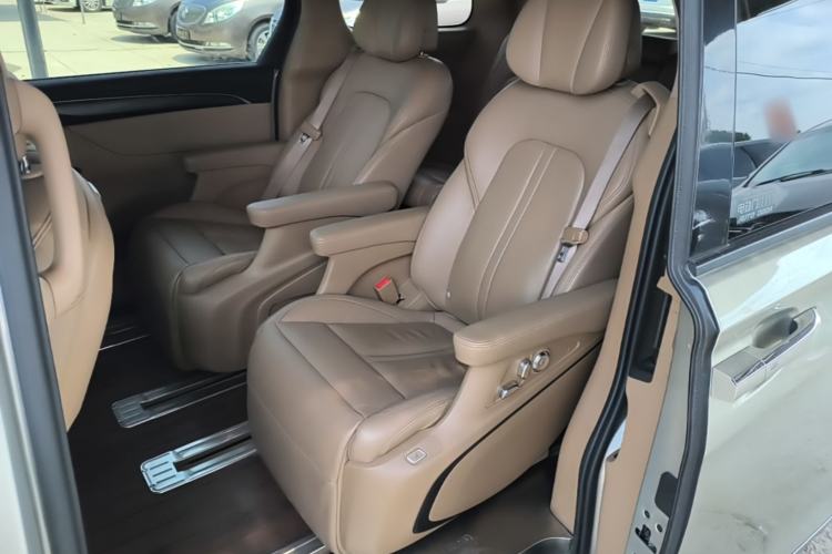 Used Buick GL8 2020 ES Land Cruiser 653T Flagship Model Left Rear Seat