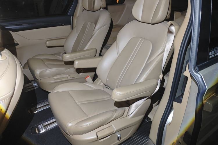 Used Buick GL8 2020 ES Land Cruiser 653T Luxury Edition Left Rear Seat