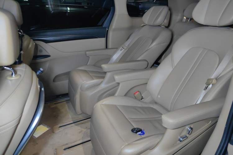 Used Buick GL8 2020 ES Land Cruiser 653T Luxury Model Left Rear Seat