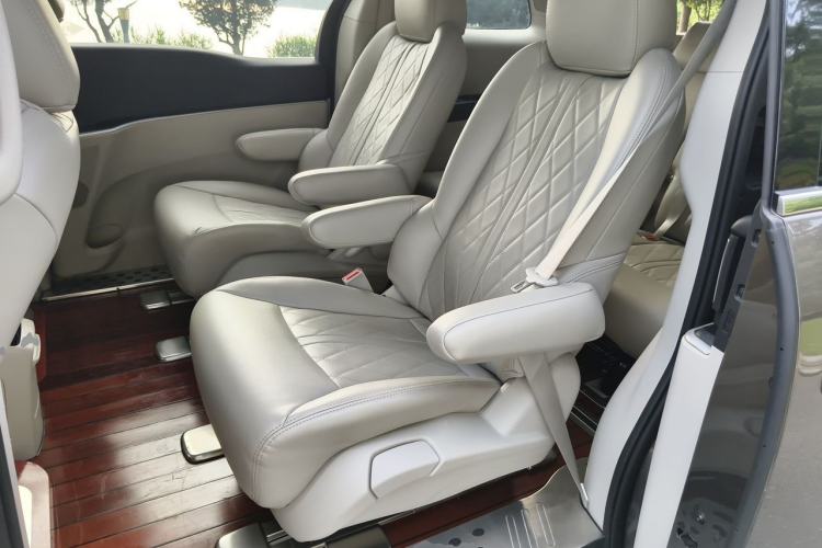 Used Buick GL8 2020 Land Cruiser Executive Class 652T Comfort Model Left Rear Seat