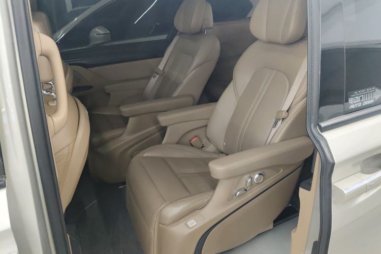 Used Buick GL8 2020 ES Land Cruiser 653T Flagship Model Left Rear Seat