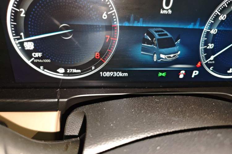 Used Buick GL8 2020 ES Land Cruiser 653T Luxury Edition Odometer Close Up