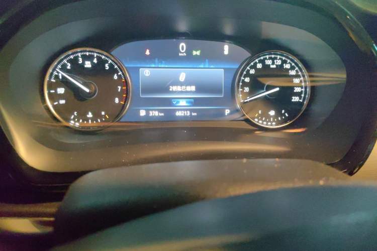 Used Buick GL8 2020 Land Cruiser Executive Class 652T Comfort Model Odometer Close Up