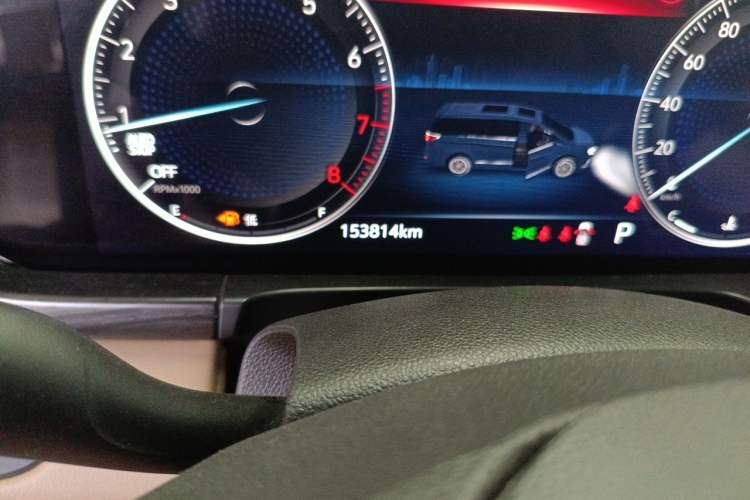 Used Buick GL8 2020 ES Land Cruiser 653T Luxury Model Odometer Close Up