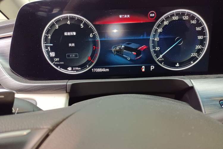 Used Buick GL8 2020 ES Land Cruiser 653T Comfort Edition Odometer Close Up