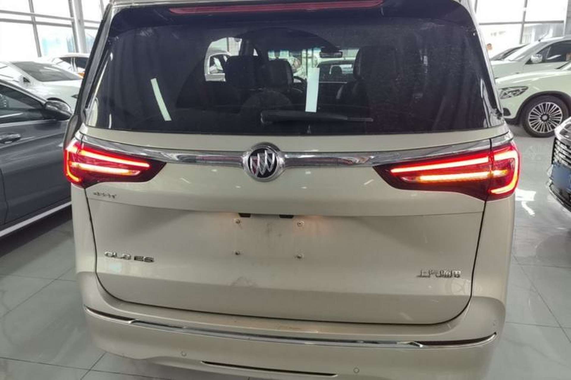 Used Buick GL8 2020 ES Land Cruiser 653T Luxury Edition Rear