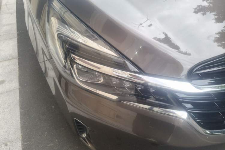 Used Buick GL8 2020 Land Business Class 652T Luxury Model Right Front Headlight