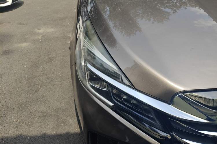 Used Buick GL8 2020 Land Business Class 652T Luxury Model Right Front Headlight