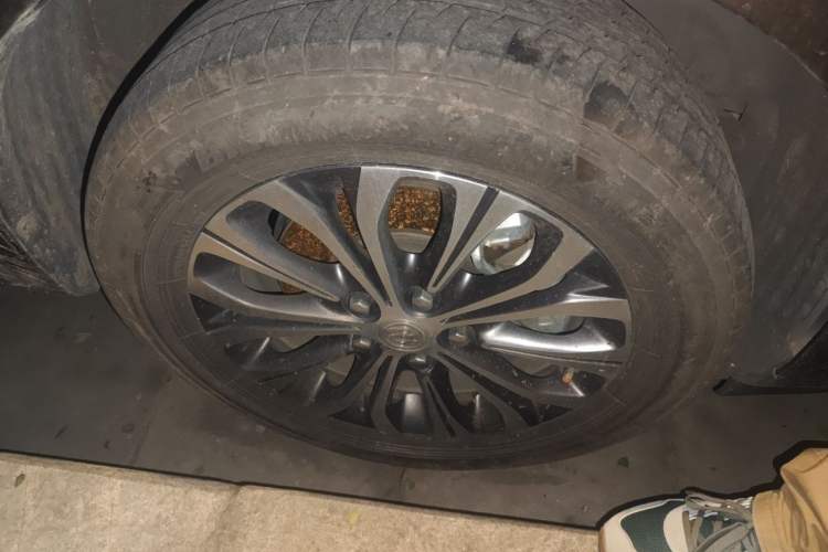 Used Buick GL8 2020 Land Business Class 652T Luxury Model Right Front Wheel Hub