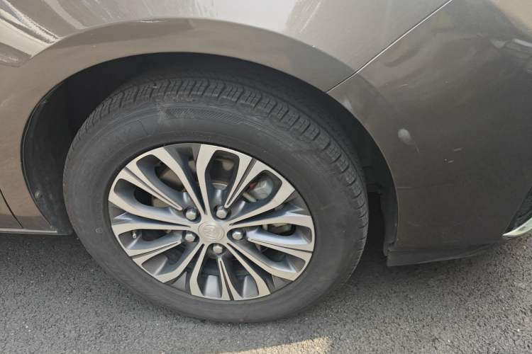Used Buick GL8 2020 Land Business Class 652T Luxury Model Right Front Wheel Hub