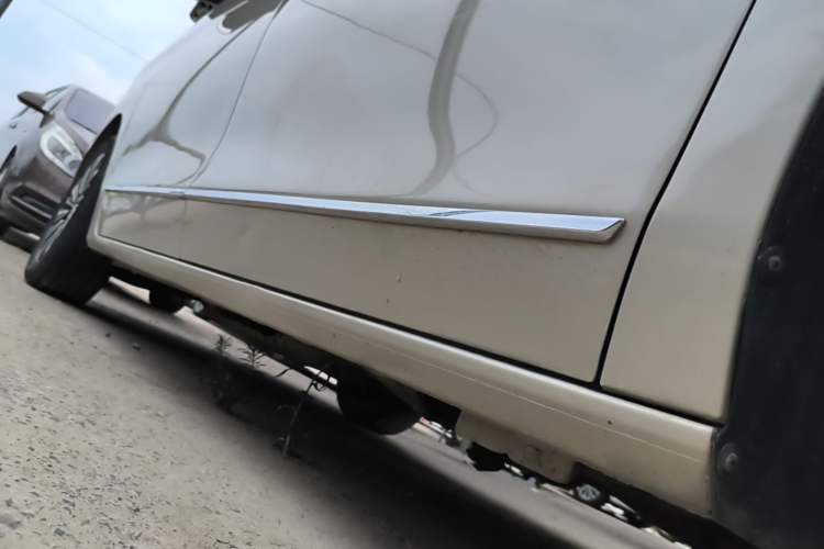 Used Buick GL8 2020 ES Land Cruiser 653T Flagship Model Right Side Sill