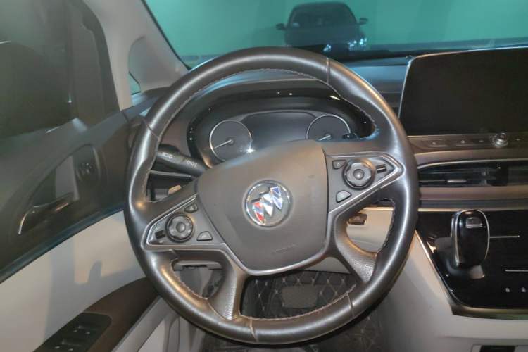 Used Buick GL8 2020 Land Cruiser Executive Class 652T Comfort Model Steering Wheel
