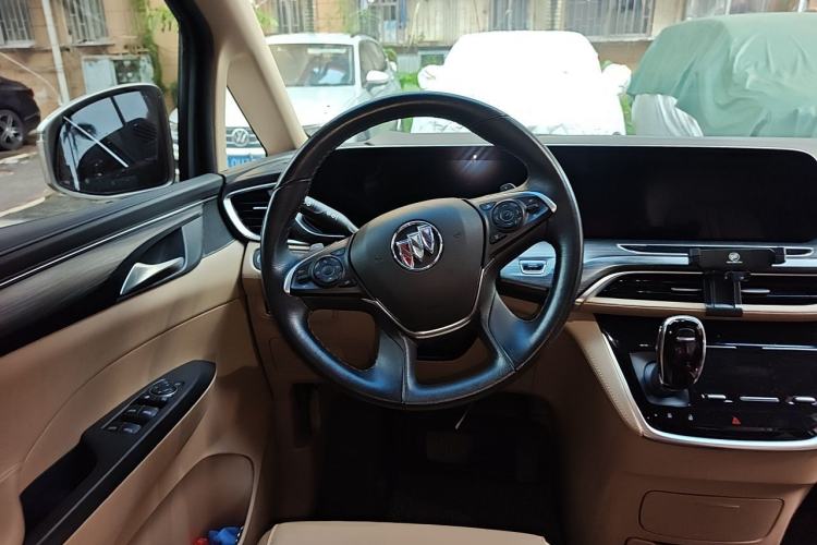 Used Buick GL8 2020 ES Land Cruiser 653T Luxury Model Steering Wheel