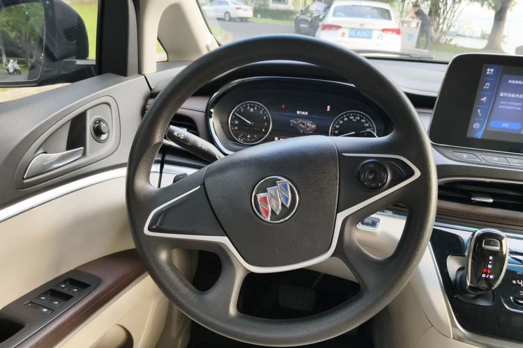 Used Buick GL8 2020 Land Cruiser Executive Class 652T Comfort Model Steering Wheel