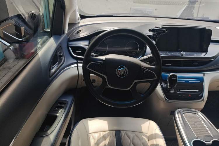 Used Buick GL8 2020 Land Business Class 652T Luxury Model Steering Wheel