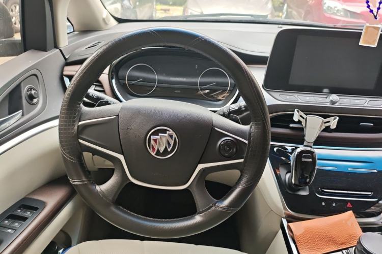 Used Buick GL8 2020 Land Cruiser Executive Class 652T Comfort Model Steering Wheel