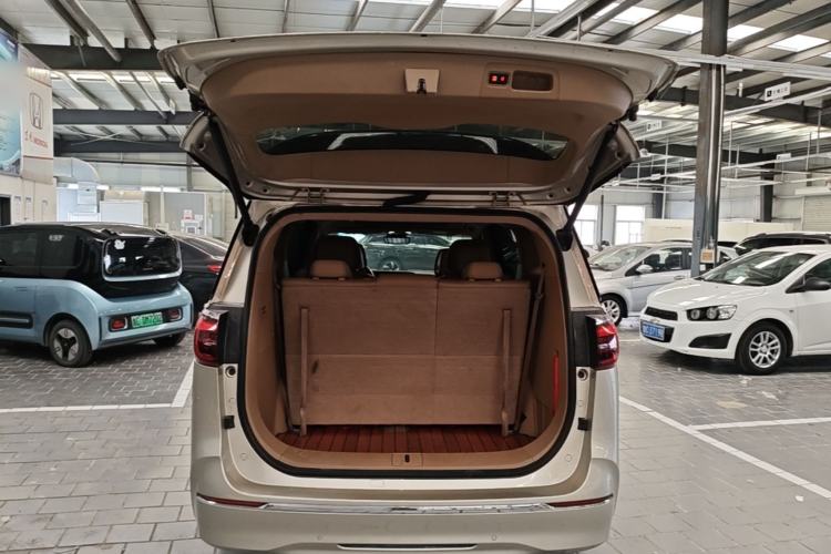 Used Buick GL8 2020 ES Land Cruiser 653T Luxury Edition Trunk