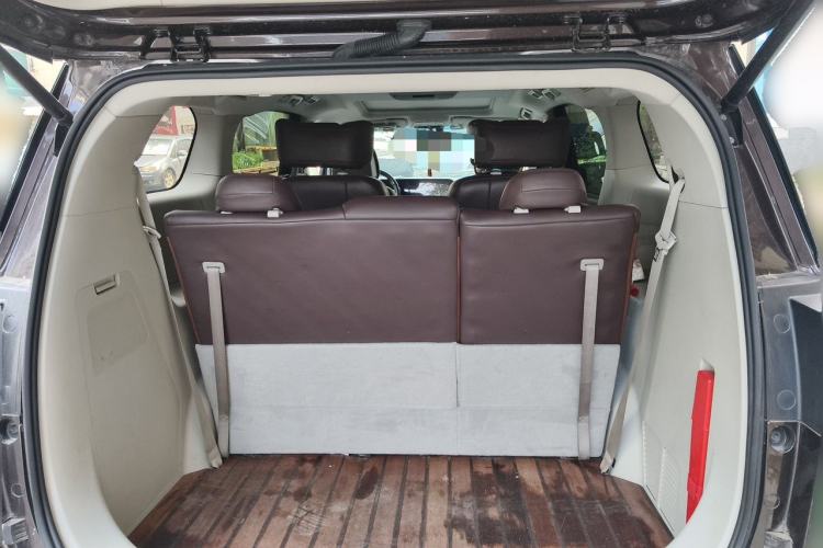 Used Buick GL8 2020 ES Land Cruiser 653T Comfort Edition Trunk