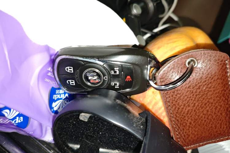 Used Buick GL8 2020 ES Land Cruiser 653T Luxury Edition Vehicle Key