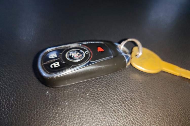 Used Buick GL8 2020 Land Cruiser Executive Class 652T Comfort Model Vehicle Key