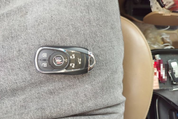 Used Buick GL8 2020 ES Land Cruiser 653T Luxury Edition Vehicle Key