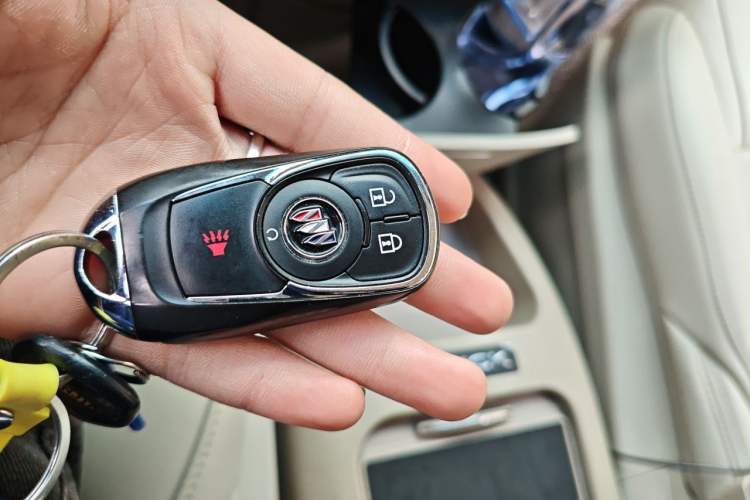 Used Buick GL8 2020 ES Land Cruiser 653T Comfort Edition Vehicle Key