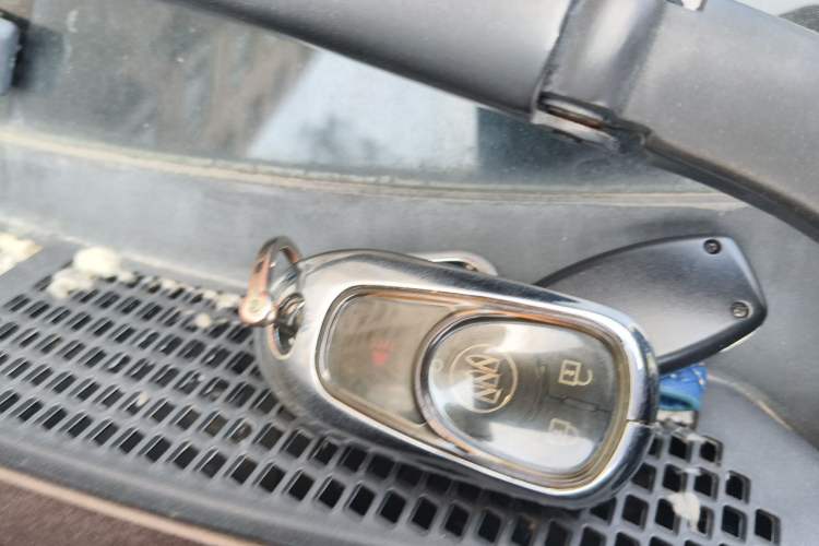 Used Buick GL8 2020 ES Land Cruiser 653T Comfort Edition Vehicle Key