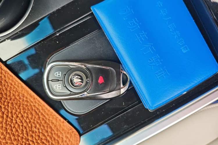 Used Buick GL8 2020 Land Cruiser Executive Class 652T Comfort Model Vehicle Key