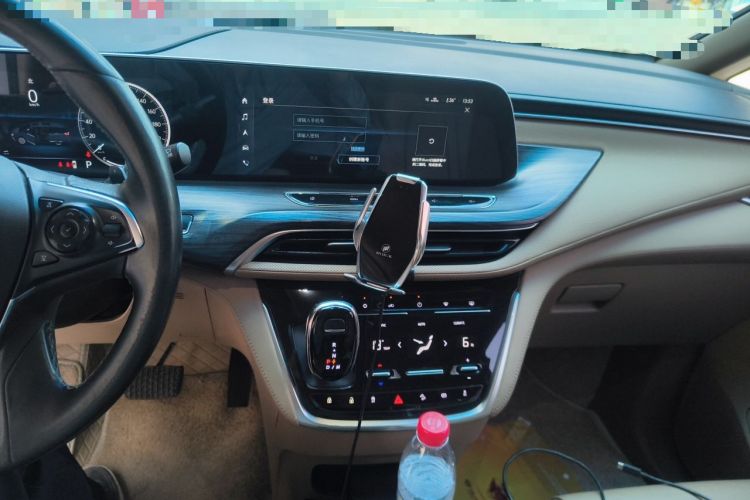 Used Buick GL8 2020 ES Land Cruiser 653T Luxury Edition Audio And AC Panel