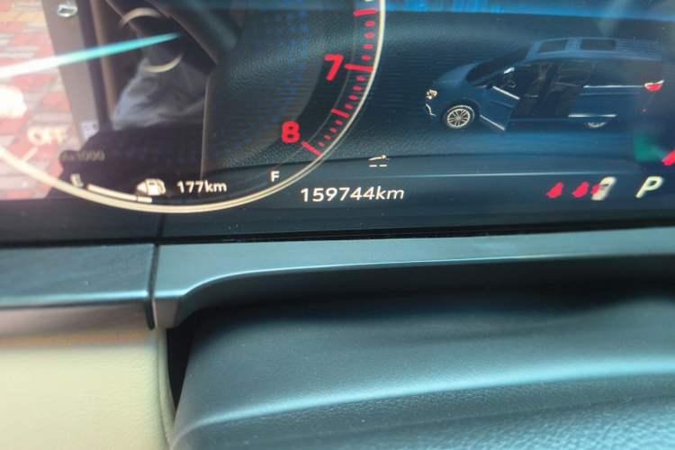 Used Buick GL8 2020 ES Land Cruiser 653T Luxury Edition Odometer Close Up
