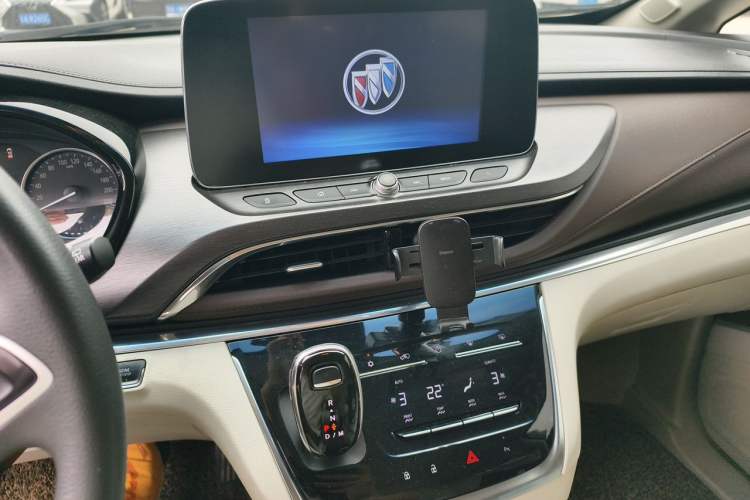 Used Buick GL8 2020 Land Cruiser Executive Class 652T Comfort Model Audio And AC Panel