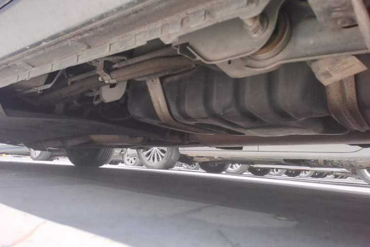 Used Buick GL8 2020 Land Cruiser Executive Class 652T Comfort Model Chassis Rear Left