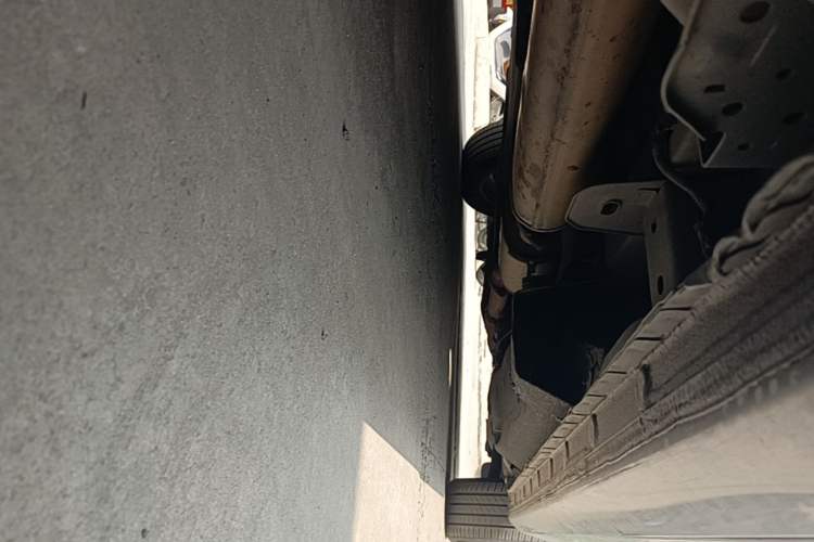 Used Buick GL8 2020 Land Cruiser Executive Class 652T Comfort Model Chassis Rear Right