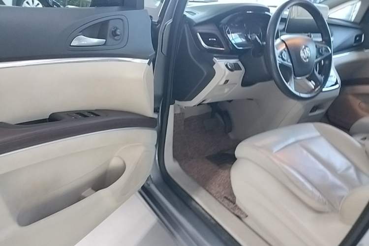 Used Buick GL8 2020 Land Business Class 652T Luxury Model Driver Seat