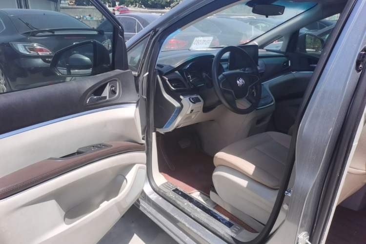 Used Buick GL8 2020 Land Cruiser Executive Class 652T Comfort Model Driver Seat