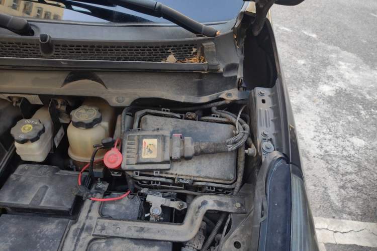 Used Buick GL8 2020 Land Cruiser Executive Class 652T Comfort Model Engine Bay Left