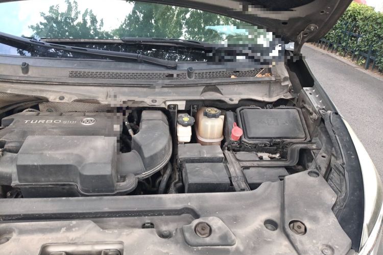 Used Buick GL8 2020 Land Business Class 652T Premium Model Engine Bay Left