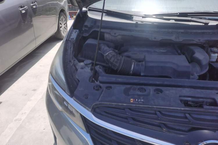 Used Buick GL8 2020 Land Cruiser Executive Class 652T Comfort Model Engine Bay Right