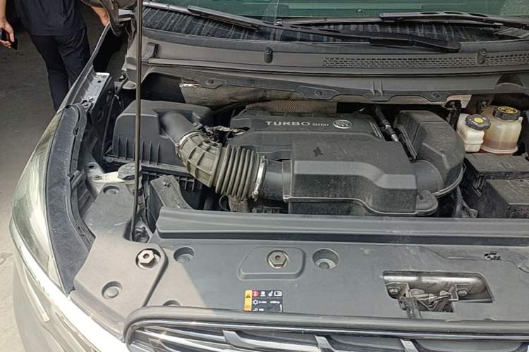 Used Buick GL8 2020 Land Cruiser Executive Class 652T Comfort Model Engine Bay Right