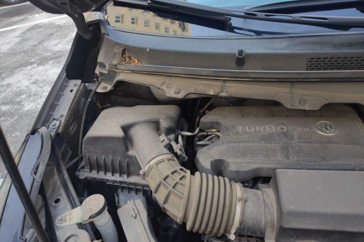 Used Buick GL8 2020 Land Cruiser Executive Class 652T Comfort Model Engine Bay Right